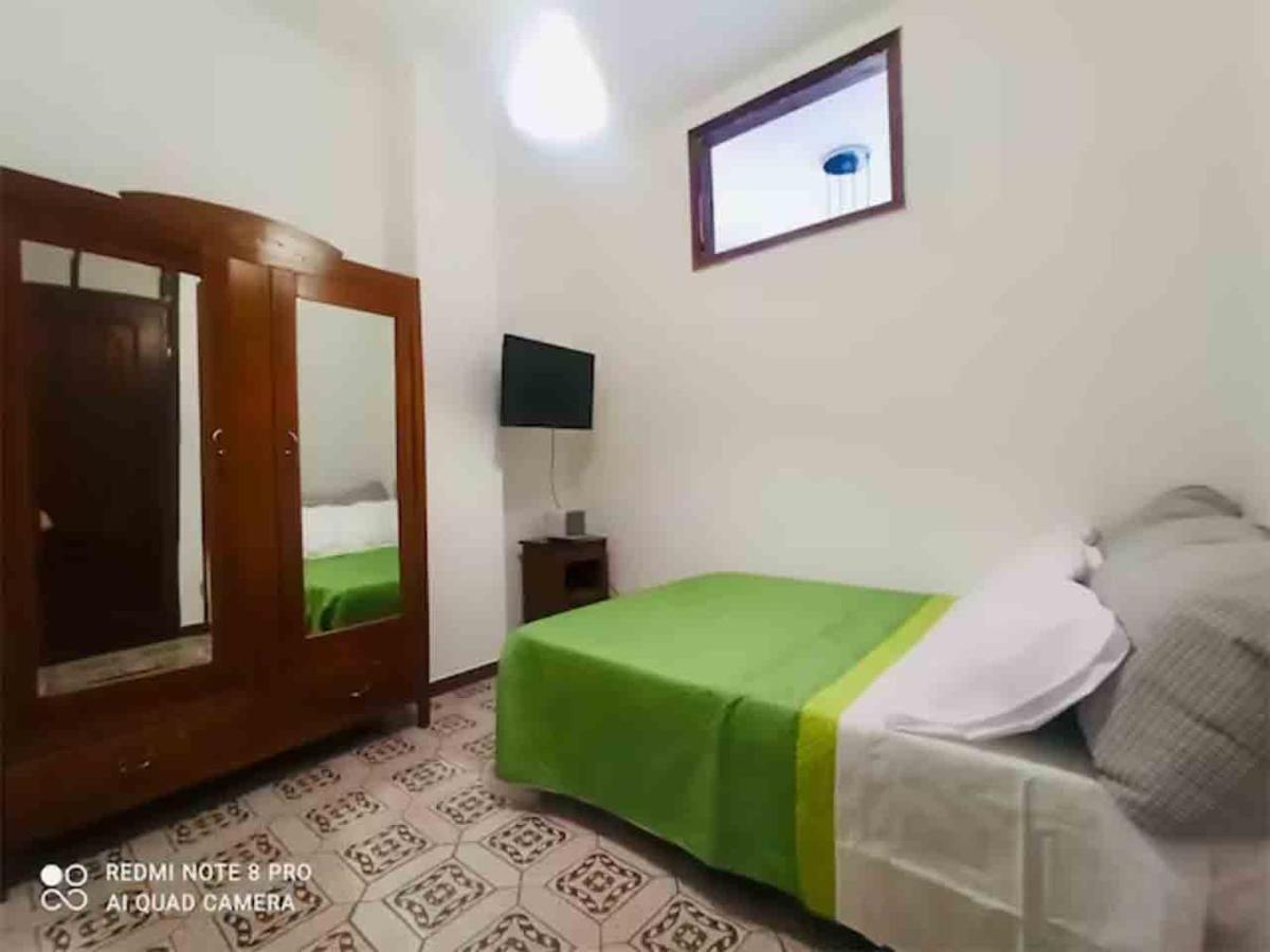 Naxos 101 Apartment A Due Passi Dal Mare จีอาร์ดีนี นักซอส ภายนอก รูปภาพ